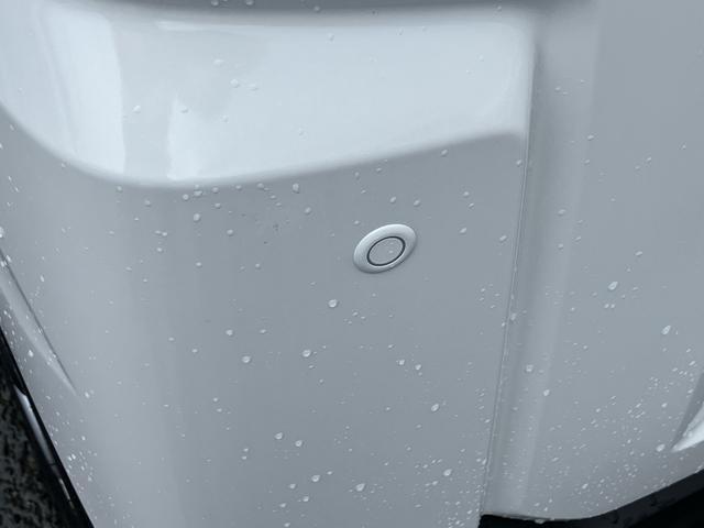 ハイゼットカーゴデラックス　４ＷＤ電子制御４ＷＤ　リヤヒーター　オートライト　プライバシーガラス　フロントパワーウィンドウ　オーバーヘッドシェルフ　キーレスエントリー　コーナーセンサー　衝突被害軽減ブレーキ（千葉県）の中古車