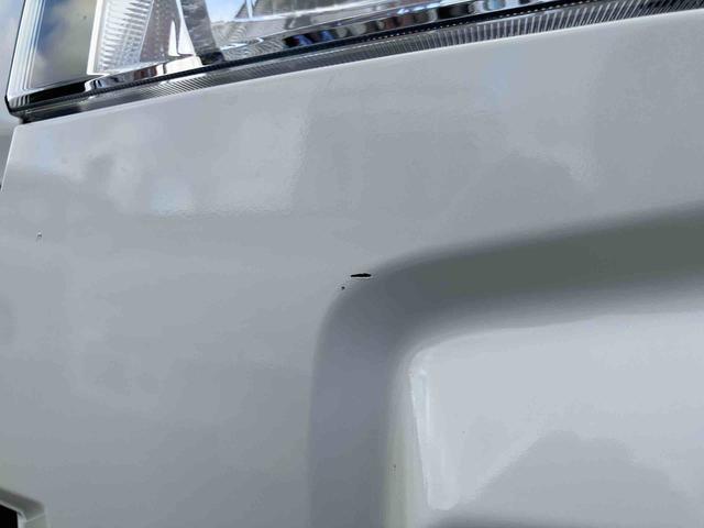 ハイゼットカーゴデラックス　４ＷＤ電子制御４ＷＤ　リヤヒーター　オートライト　プライバシーガラス　フロントパワーウィンドウ　オーバーヘッドシェルフ　キーレスエントリー　コーナーセンサー　衝突被害軽減ブレーキ（千葉県）の中古車
