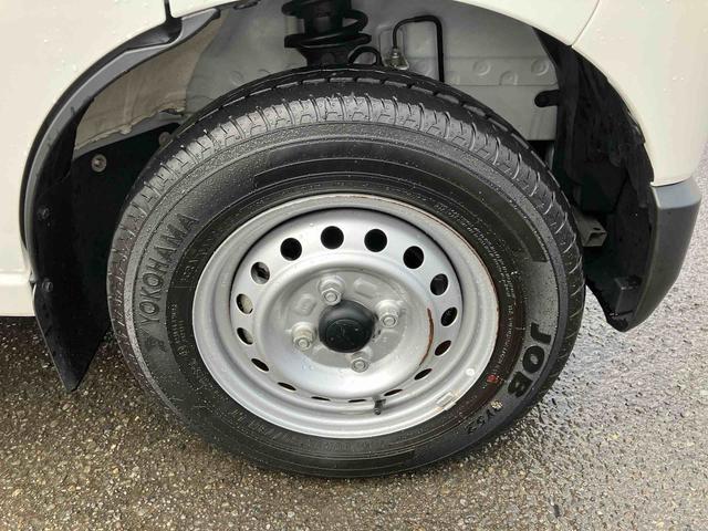 ハイゼットカーゴデラックス　４ＷＤ電子制御４ＷＤ　リヤヒーター　オートライト　プライバシーガラス　フロントパワーウィンドウ　オーバーヘッドシェルフ　キーレスエントリー　コーナーセンサー　衝突被害軽減ブレーキ（千葉県）の中古車