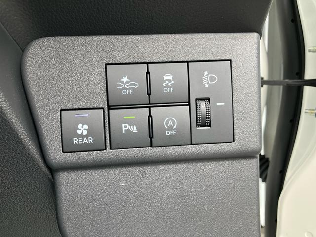 ハイゼットカーゴデラックス　４ＷＤ電子制御４ＷＤ　リヤヒーター　オートライト　プライバシーガラス　フロントパワーウィンドウ　オーバーヘッドシェルフ　キーレスエントリー　コーナーセンサー　衝突被害軽減ブレーキ（千葉県）の中古車