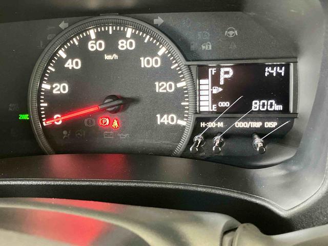 ハイゼットカーゴデラックス　４ＷＤ電子制御４ＷＤ　リヤヒーター　オートライト　プライバシーガラス　フロントパワーウィンドウ　オーバーヘッドシェルフ　キーレスエントリー　コーナーセンサー　衝突被害軽減ブレーキ（千葉県）の中古車