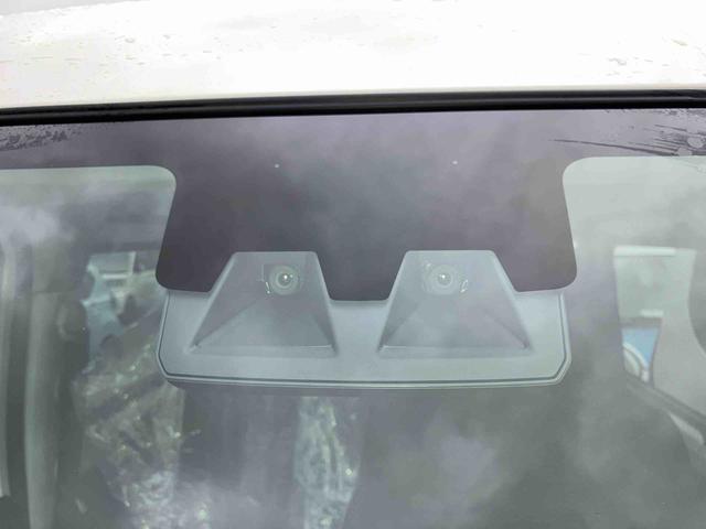 ハイゼットカーゴデラックス　４ＷＤ電子制御４ＷＤ　リヤヒーター　オートライト　プライバシーガラス　フロントパワーウィンドウ　オーバーヘッドシェルフ　キーレスエントリー　コーナーセンサー　衝突被害軽減ブレーキ（千葉県）の中古車
