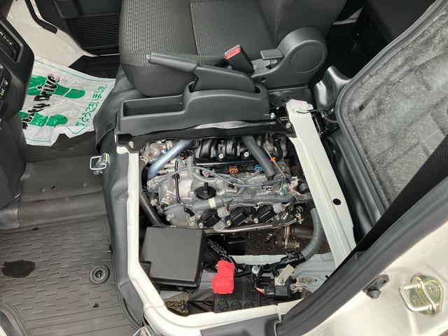ハイゼットカーゴデラックス　４ＷＤ電子制御４ＷＤ　リヤヒーター　オートライト　プライバシーガラス　フロントパワーウィンドウ　オーバーヘッドシェルフ　キーレスエントリー　コーナーセンサー　衝突被害軽減ブレーキ（千葉県）の中古車