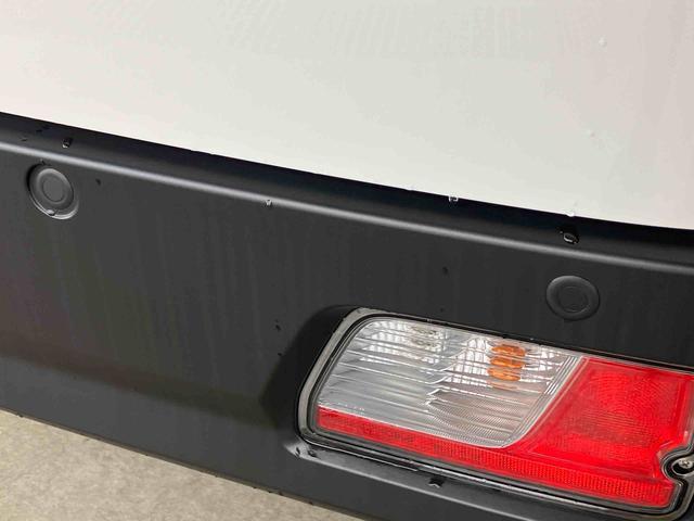 ハイゼットカーゴデラックス　４ＷＤ電子制御４ＷＤ　リヤヒーター　オートライト　プライバシーガラス　フロントパワーウィンドウ　オーバーヘッドシェルフ　キーレスエントリー　コーナーセンサー　衝突被害軽減ブレーキ（千葉県）の中古車