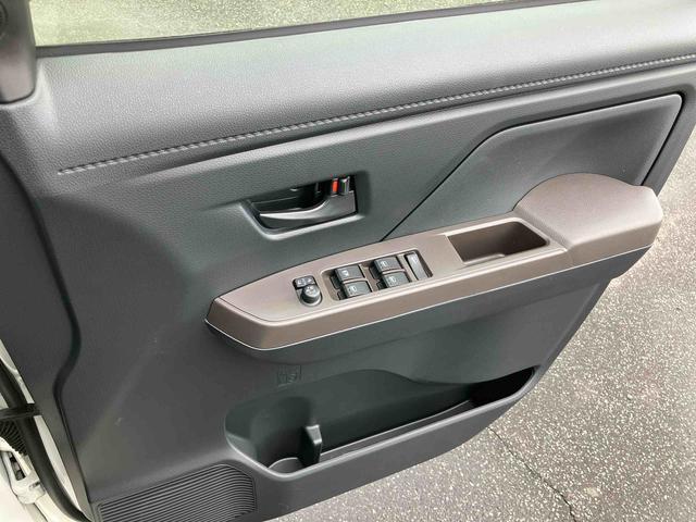 トールＧ衝突被害軽減ブレーキ　両側電動スライド　Ｂカメラ　ＬＥＤヘッドライト　オ−トライト＆オートハイビーム　コ−ナ−センサー　シートリフター　チルトステアリング　プッシュスタート　キーフリー　ステアリモコン（千葉県）の中古車
