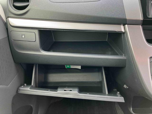 ムーヴカスタム　Ｘ　ＶＳスマートセレクションＳＡ衝突被害軽減ブレーキ　横滑り防止装置　空転防止装置　オートライト　ＬＥＤヘッドライト　トップシェイドガラス　アイドリングストップ　ＣＤチューナー　前席大型アームレスト付ベンチシート　アルミホイール（千葉県）の中古車