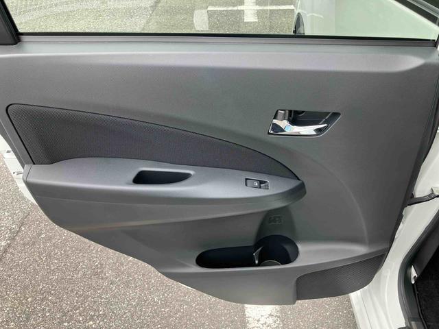 ムーヴカスタム　Ｘ　ＶＳスマートセレクションＳＡ衝突被害軽減ブレーキ　横滑り防止装置　空転防止装置　オートライト　ＬＥＤヘッドライト　トップシェイドガラス　アイドリングストップ　ＣＤチューナー　前席大型アームレスト付ベンチシート　アルミホイール（千葉県）の中古車