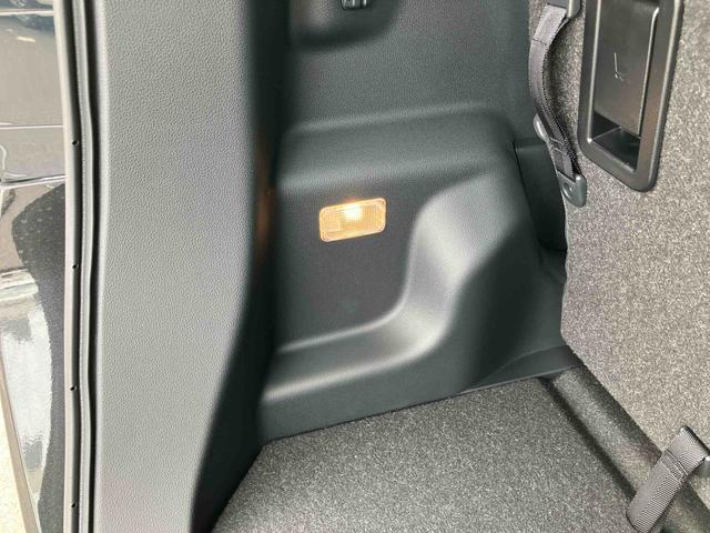 トールカスタムＧアダプティブクルーズコントロール　両側電動スライドドア　バックカメラ　アダプティブドライビングビーム　オートライト　ＬＥＤヘッドランプ＆フォグ　電動駐車ブレーキ　コーナーセンサー　革巻ステア＆シフト（千葉県）の中古車