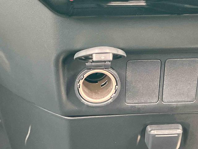 トールカスタムＧアダプティブクルーズコントロール　両側電動スライドドア　バックカメラ　アダプティブドライビングビーム　オートライト　ＬＥＤヘッドランプ＆フォグ　電動駐車ブレーキ　コーナーセンサー　革巻ステア＆シフト（千葉県）の中古車