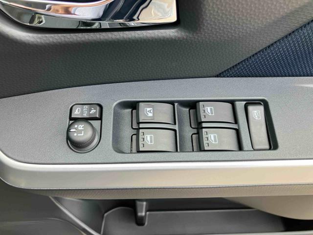 トールカスタムＧアダプティブクルーズコントロール　両側電動スライドドア　バックカメラ　アダプティブドライビングビーム　オートライト　ＬＥＤヘッドランプ＆フォグ　電動駐車ブレーキ　コーナーセンサー　革巻ステア＆シフト（千葉県）の中古車