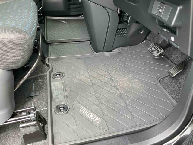 トールカスタムＧアダプティブクルーズコントロール　両側電動スライドドア　バックカメラ　アダプティブドライビングビーム　オートライト　ＬＥＤヘッドランプ＆フォグ　電動駐車ブレーキ　コーナーセンサー　革巻ステア＆シフト（千葉県）の中古車