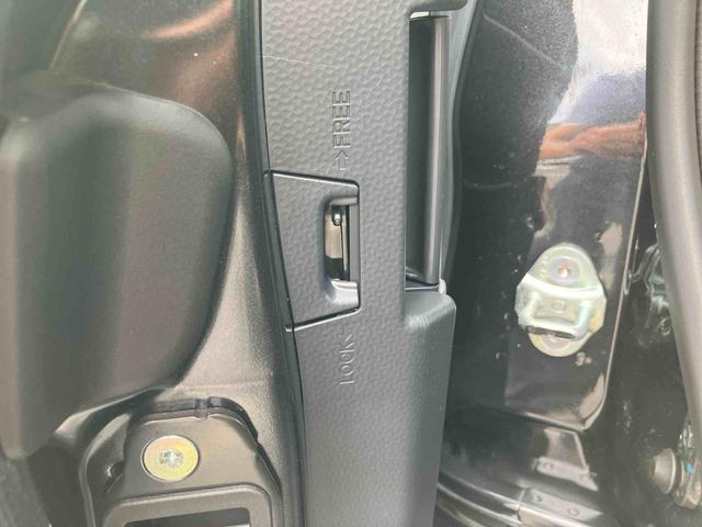 トールカスタムＧアダプティブクルーズコントロール　両側電動スライドドア　バックカメラ　アダプティブドライビングビーム　オートライト　ＬＥＤヘッドランプ＆フォグ　電動駐車ブレーキ　コーナーセンサー　革巻ステア＆シフト（千葉県）の中古車