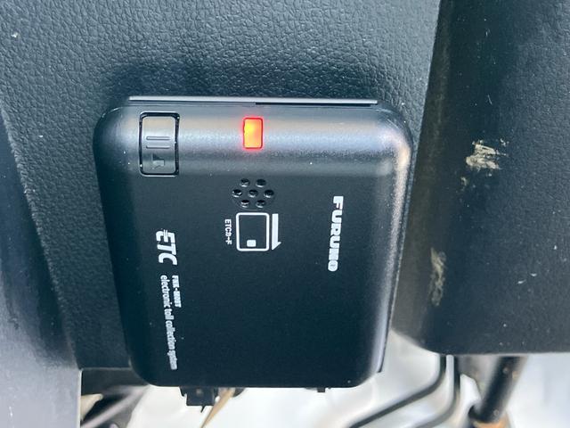 ハイゼットトラックジャンボＳＡIIIｔ４ＷＤ　ナビ・ＴＶ・ＢＴ・ＤＶＤ・ＵＳＢ　Ｂカメラ　ドラレコ　衝突被害軽減ブレーキ　ＬＥＤヘッドランプ　　トップシェイドガラス　サイドレバー式駐車ブレーキ　スモークガラス　パワーウィンドウ　社外アルミ（千葉県）の中古車
