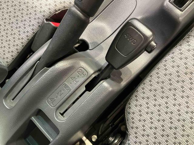 キャリイトラックＫＣエアコン・パワステ農繁仕様　４ＷＤ５速マニュアル　副変速機　デフロック　荷台ライト　テールゲートチェーン　スピーカー一体型ＡＭ／ＦＭラジオ　エアコン　パワーステアリング（千葉県）の中古車