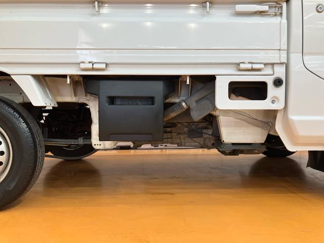 キャリイトラックＫＣエアコン・パワステ農繁仕様　４ＷＤ５速マニュアル　副変速機　デフロック　荷台ライト　テールゲートチェーン　スピーカー一体型ＡＭ／ＦＭラジオ　エアコン　パワーステアリング（千葉県）の中古車