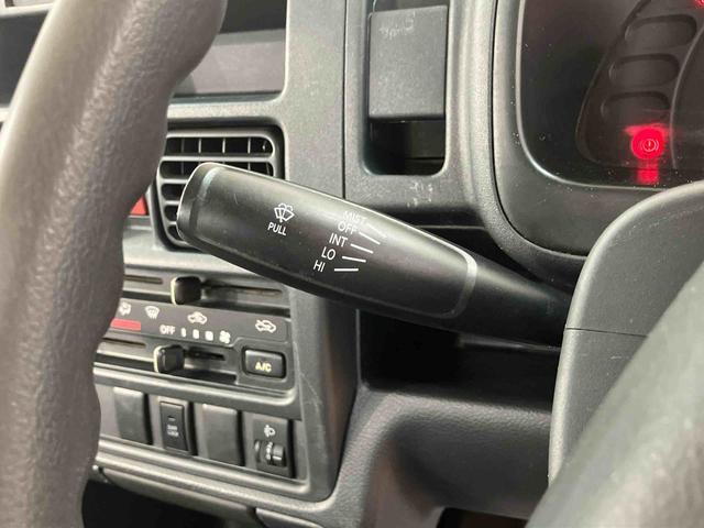 キャリイトラックＫＣエアコン・パワステ農繁仕様　４ＷＤ５速マニュアル　副変速機　デフロック　荷台ライト　テールゲートチェーン　スピーカー一体型ＡＭ／ＦＭラジオ　エアコン　パワーステアリング（千葉県）の中古車