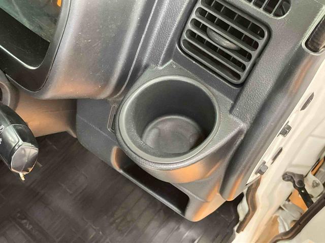 キャリイトラックＫＣエアコン・パワステ農繁仕様　４ＷＤ５速マニュアル　副変速機　デフロック　荷台ライト　テールゲートチェーン　スピーカー一体型ＡＭ／ＦＭラジオ　エアコン　パワーステアリング（千葉県）の中古車
