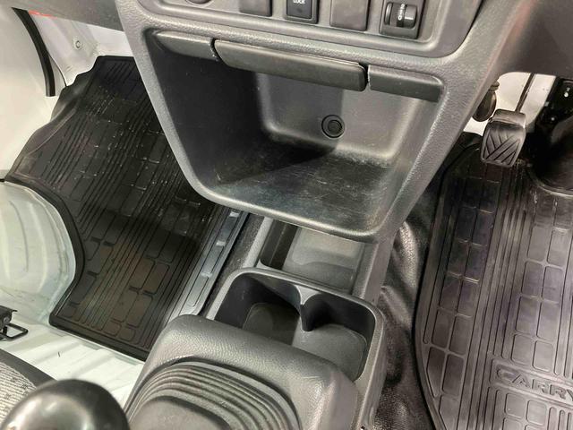 キャリイトラックＫＣエアコン・パワステ農繁仕様　４ＷＤ５速マニュアル　副変速機　デフロック　荷台ライト　テールゲートチェーン　スピーカー一体型ＡＭ／ＦＭラジオ　エアコン　パワーステアリング（千葉県）の中古車