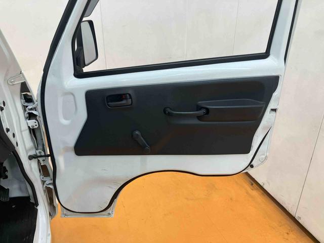 キャリイトラックＫＣエアコン・パワステ農繁仕様　４ＷＤ５速マニュアル　副変速機　デフロック　荷台ライト　テールゲートチェーン　スピーカー一体型ＡＭ／ＦＭラジオ　エアコン　パワーステアリング（千葉県）の中古車