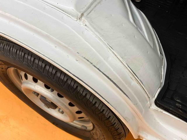 キャリイトラックＫＣエアコン・パワステ農繁仕様　４ＷＤ５速マニュアル　副変速機　デフロック　荷台ライト　テールゲートチェーン　スピーカー一体型ＡＭ／ＦＭラジオ　エアコン　パワーステアリング（千葉県）の中古車