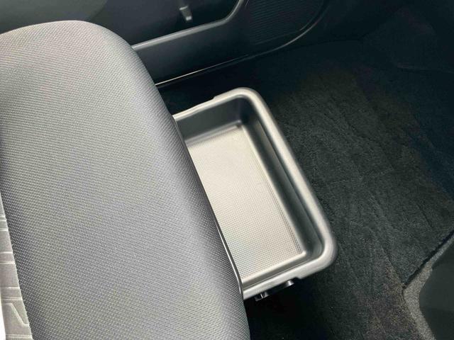 トールカスタムＧ　ＳＡIIIナビ・ＴＶ・ＤＶＤ・ＵＳＢ・ＢＴ　Ｂカメラ　ドラレコ　ＥＴＣ　クルコン　両側電動スライド　ＬＥＤヘッドランプ＆フォグランプ　オートライト＆オートハイビーム　コーナーセンサー　革巻ステア＆シフト　アルミ（千葉県）の中古車