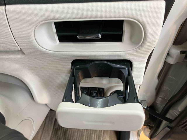 ムーヴキャンバスＧメイクアップリミテッド　ＳＡIIIパノラマカメラ連動８インチフルセグナビ　ＵＳＢ接続　ブルートゥース対応　フロント．リヤドライブレコーダー連動　ＨＤＭＩ接続　置きラクボックス　助手席シートアンダートレイ　プッシュエンジンスタート（千葉県）の中古車