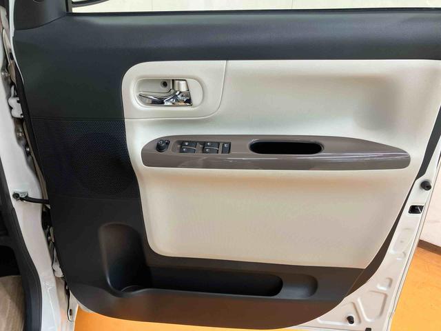 ムーヴキャンバスＧメイクアップリミテッド　ＳＡIIIパノラマカメラ連動８インチフルセグナビ　ＵＳＢ接続　ブルートゥース対応　フロント．リヤドライブレコーダー連動　ＨＤＭＩ接続　置きラクボックス　助手席シートアンダートレイ　プッシュエンジンスタート（千葉県）の中古車