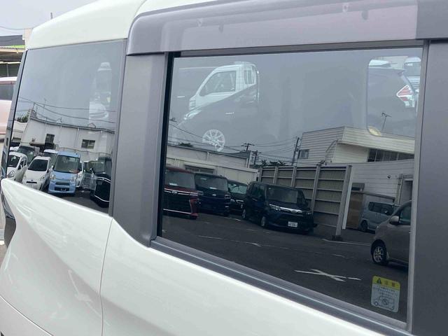 トールカスタムＧ９型ナビ・ＴＶ・ＤＶＤ・ＵＳＢ・ＢＴ　全周囲カメラ　ドラレコ　ＥＴＣ　クルーズコントロール　両側電動スライド　ＬＥＤヘッドランプ＆フォグ　オートライト＆オートハイビーム　コーナーセンサー　革巻ステア（千葉県）の中古車