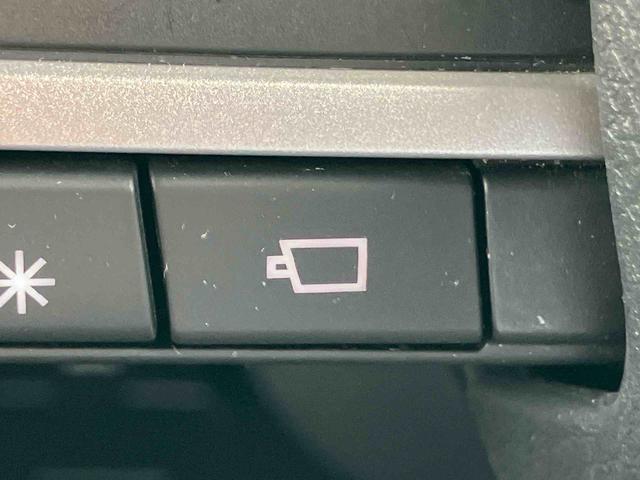 トールカスタムＧ９型ナビ・ＴＶ・ＤＶＤ・ＵＳＢ・ＢＴ　全周囲カメラ　ドラレコ　ＥＴＣ　クルーズコントロール　両側電動スライド　ＬＥＤヘッドランプ＆フォグ　オートライト＆オートハイビーム　コーナーセンサー　革巻ステア（千葉県）の中古車