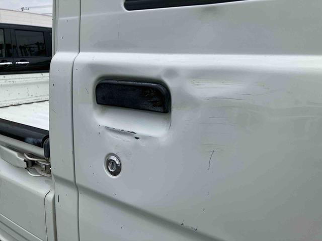 ハイゼットトラック農用スペシャル４ＷＤ　５速マニュアル　荷台三方開　荷台作業灯　４枚リーフスプリング　リヤデフロック　ＣＤチューナー・ＡＭ／ＦＭラジオ　エアコン　パワーステアリング　サイドレバー式駐車ブレーキ　ハロゲンヘッドランプ（千葉県）の中古車
