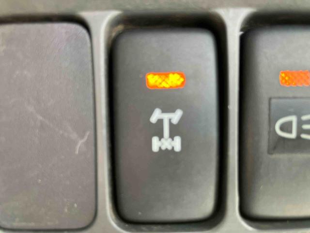 ハイゼットトラック農用スペシャル４ＷＤ　５速マニュアル　荷台三方開　荷台作業灯　４枚リーフスプリング　リヤデフロック　ＣＤチューナー・ＡＭ／ＦＭラジオ　エアコン　パワーステアリング　サイドレバー式駐車ブレーキ　ハロゲンヘッドランプ（千葉県）の中古車