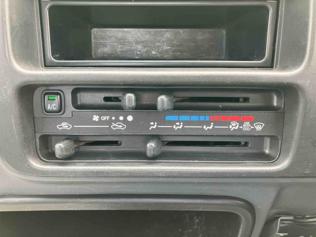 ハイゼットトラック農用スペシャル４ＷＤ　５速マニュアル　荷台三方開　荷台作業灯　４枚リーフスプリング　リヤデフロック　ＣＤチューナー・ＡＭ／ＦＭラジオ　エアコン　パワーステアリング　サイドレバー式駐車ブレーキ　ハロゲンヘッドランプ（千葉県）の中古車