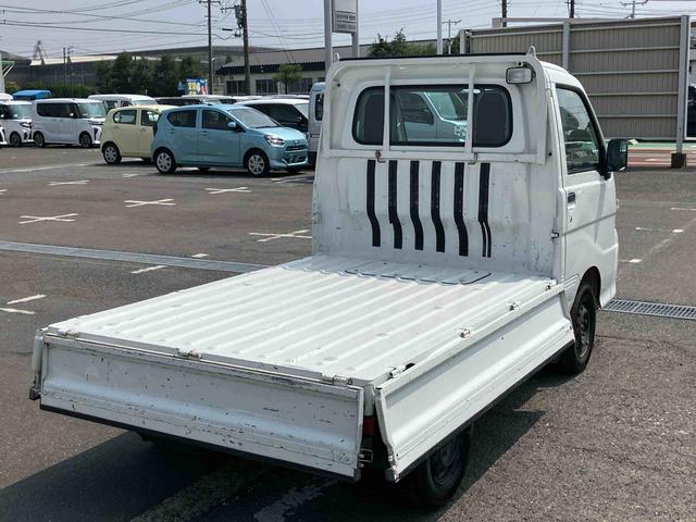 ハイゼットトラック農用スペシャル４ＷＤ　５速マニュアル　荷台三方開　荷台作業灯　４枚リーフスプリング　リヤデフロック　ＣＤチューナー・ＡＭ／ＦＭラジオ　エアコン　パワーステアリング　サイドレバー式駐車ブレーキ　ハロゲンヘッドランプ（千葉県）の中古車