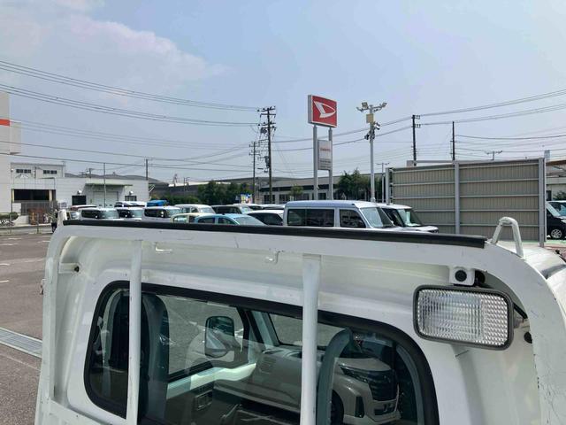 ハイゼットトラック農用スペシャル４ＷＤ　５速マニュアル　荷台三方開　荷台作業灯　４枚リーフスプリング　リヤデフロック　ＣＤチューナー・ＡＭ／ＦＭラジオ　エアコン　パワーステアリング　サイドレバー式駐車ブレーキ　ハロゲンヘッドランプ（千葉県）の中古車