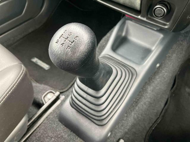 ジムニークロスアドベンチャーＸＣターボ　４ＷＤ　５速マニュアル　ナビ・ワンセグ・ＤＶＤ・ＵＳＢ　ＥＴＣ　運転席シートヒーター　スモークガラス　革巻ステアリング　電動格納ミラー　ハロゲンヘッドランプ＆フォグ　Ｒワイパー　アルミホイール（千葉県）の中古車