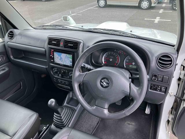 ジムニークロスアドベンチャーＸＣターボ　４ＷＤ　５速マニュアル　ナビ・ワンセグ・ＤＶＤ・ＵＳＢ　ＥＴＣ　運転席シートヒーター　スモークガラス　革巻ステアリング　電動格納ミラー　ハロゲンヘッドランプ＆フォグ　Ｒワイパー　アルミホイール（千葉県）の中古車