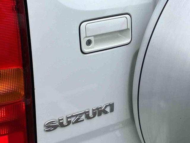 ジムニークロスアドベンチャーＸＣターボ　４ＷＤ　５速マニュアル　ナビ・ワンセグ・ＤＶＤ・ＵＳＢ　ＥＴＣ　運転席シートヒーター　スモークガラス　革巻ステアリング　電動格納ミラー　ハロゲンヘッドランプ＆フォグ　Ｒワイパー　アルミホイール（千葉県）の中古車