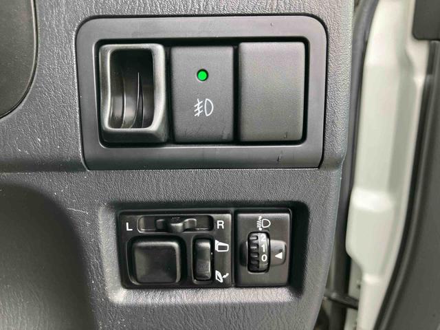 ジムニークロスアドベンチャーＸＣターボ　４ＷＤ　５速マニュアル　ナビ・ワンセグ・ＤＶＤ・ＵＳＢ　ＥＴＣ　運転席シートヒーター　スモークガラス　革巻ステアリング　電動格納ミラー　ハロゲンヘッドランプ＆フォグ　Ｒワイパー　アルミホイール（千葉県）の中古車