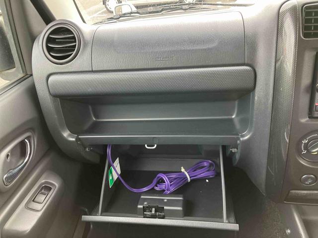 ジムニークロスアドベンチャーＸＣターボ　４ＷＤ　５速マニュアル　ナビ・ワンセグ・ＤＶＤ・ＵＳＢ　ＥＴＣ　運転席シートヒーター　スモークガラス　革巻ステアリング　電動格納ミラー　ハロゲンヘッドランプ＆フォグ　Ｒワイパー　アルミホイール（千葉県）の中古車