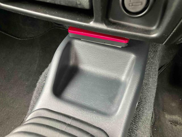 ジムニークロスアドベンチャーＸＣターボ　４ＷＤ　５速マニュアル　ナビ・ワンセグ・ＤＶＤ・ＵＳＢ　ＥＴＣ　運転席シートヒーター　スモークガラス　革巻ステアリング　電動格納ミラー　ハロゲンヘッドランプ＆フォグ　Ｒワイパー　アルミホイール（千葉県）の中古車