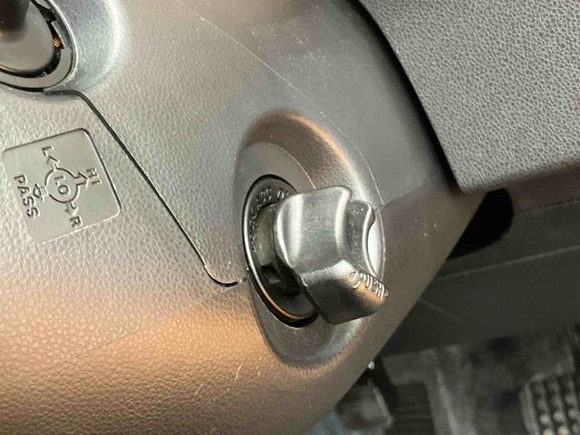 ミラココアココアＸスペシャルコーデＣＤラジオチューナー　ＡＵＸ接続　キーフリーシステム　チルトステアリング　運転席シートリフター　バニティーミラー付き左右サンバイザー　助手席シートバックポケット＋ショッピングフック　スペアータイヤ（千葉県）の中古車