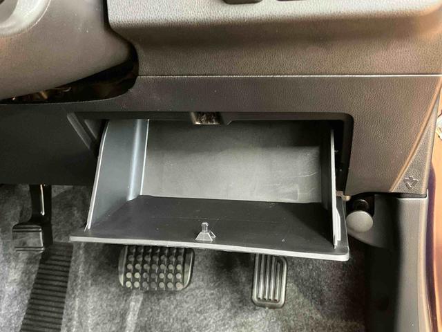 ミラココアココアＸスペシャルコーデＣＤラジオチューナー　ＡＵＸ接続　キーフリーシステム　チルトステアリング　運転席シートリフター　バニティーミラー付き左右サンバイザー　助手席シートバックポケット＋ショッピングフック　スペアータイヤ（千葉県）の中古車