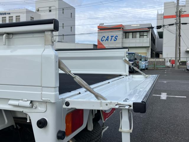 キャリイトラックＫＸ５速ＡＧＳ　ＡＢＳ　デュアルエアバッグ　ＣＤチューナー　ハロゲンフォグランプ　荷台ライト　テールゲートチェーン　パワーウインドウ　キーレスエントリー（千葉県）の中古車