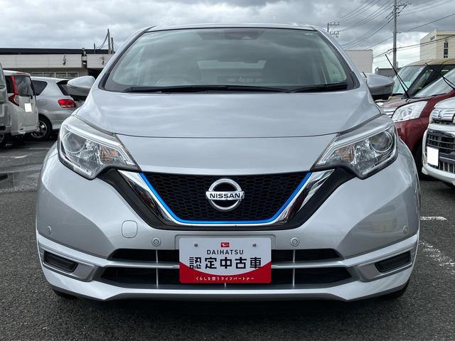 ノートｅ−パワー　Ｘナビ／ＢＴ／ＤＴＶ／ＤＩＳＣ／全周囲カメラ／ステアリングスイッチ　前ドラレコ　ＥＴＣ　電子ルームミラー　ＬＥＤヘッドライト　１５インチアルミ　プッシュボタンスターター　衝突被害軽減ブレーキ（千葉県）の中古車