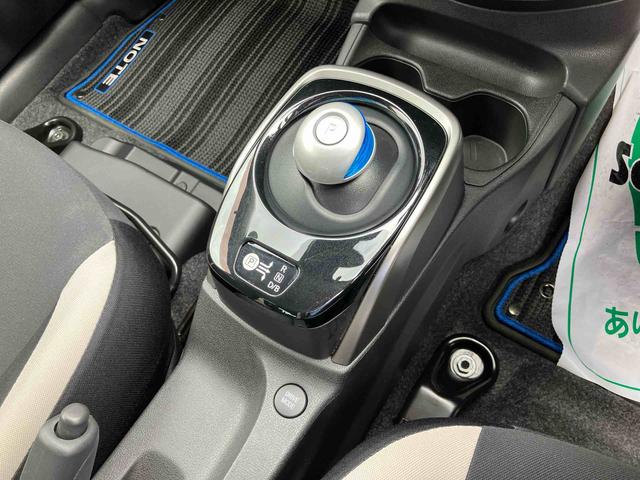ノートｅ−パワー　Ｘナビ／ＢＴ／ＤＴＶ／ＤＩＳＣ／全周囲カメラ／ステアリングスイッチ　前ドラレコ　ＥＴＣ　電子ルームミラー　ＬＥＤヘッドライト　１５インチアルミ　プッシュボタンスターター　衝突被害軽減ブレーキ（千葉県）の中古車