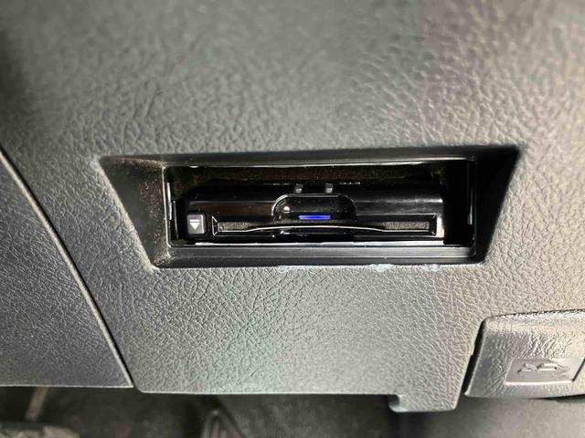 カローラフィールダーハイブリッドＧ　エアロツアラー（千葉県）の中古車