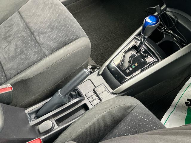 カローラフィールダーハイブリッドＧ　エアロツアラー（千葉県）の中古車