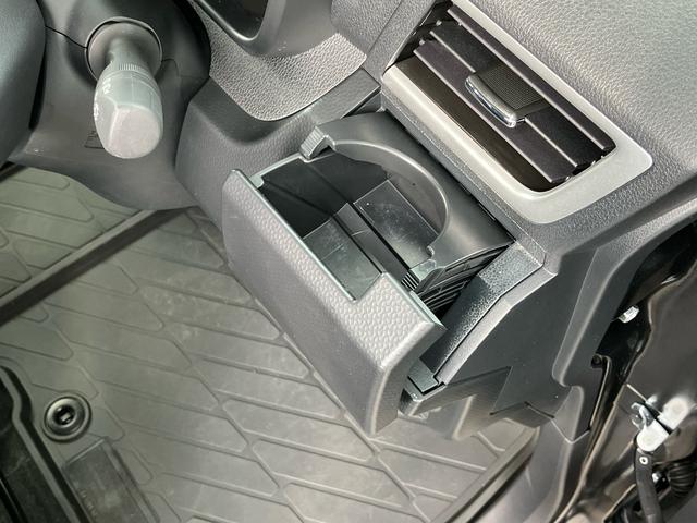 トールカスタムＧバックカメラ（アップグレードパック）　　ＬＥＤヘッド＆フォグランプ　自動追従クルコン　１４インチアルミ　両側パワスラ　電動駐車ブレーキ　プッシュボタンスタート　コーナーセンサー　衝突被害軽減ブレーキ（千葉県）の中古車