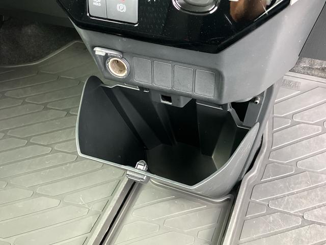 トールカスタムＧバックカメラ（アップグレードパック）　　ＬＥＤヘッド＆フォグランプ　自動追従クルコン　１４インチアルミ　両側パワスラ　電動駐車ブレーキ　プッシュボタンスタート　コーナーセンサー　衝突被害軽減ブレーキ（千葉県）の中古車