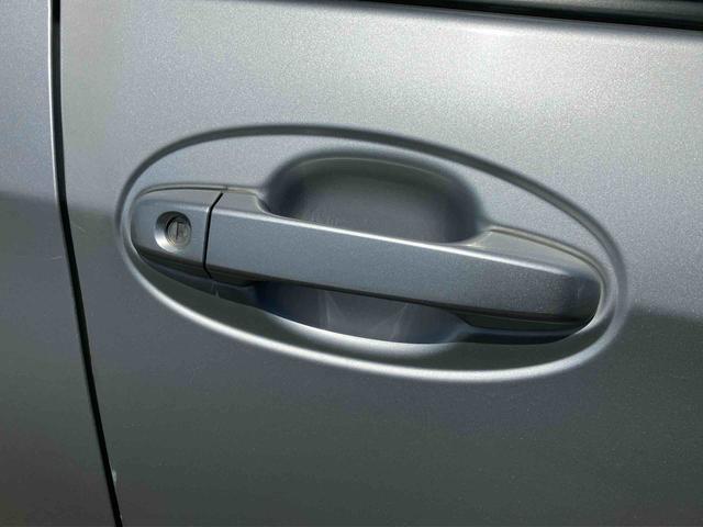 ヴィッツＦＣＤチューナー・ＵＳＢ・ＡＵＸ接続　電動格納ドアミラー　キーレスエントリー　サイドレバー式パーキングブレーキ　チルトステアリング　シートリフター　スモークガラス　リヤワイパー　ハロゲンヘッドランプ（千葉県）の中古車